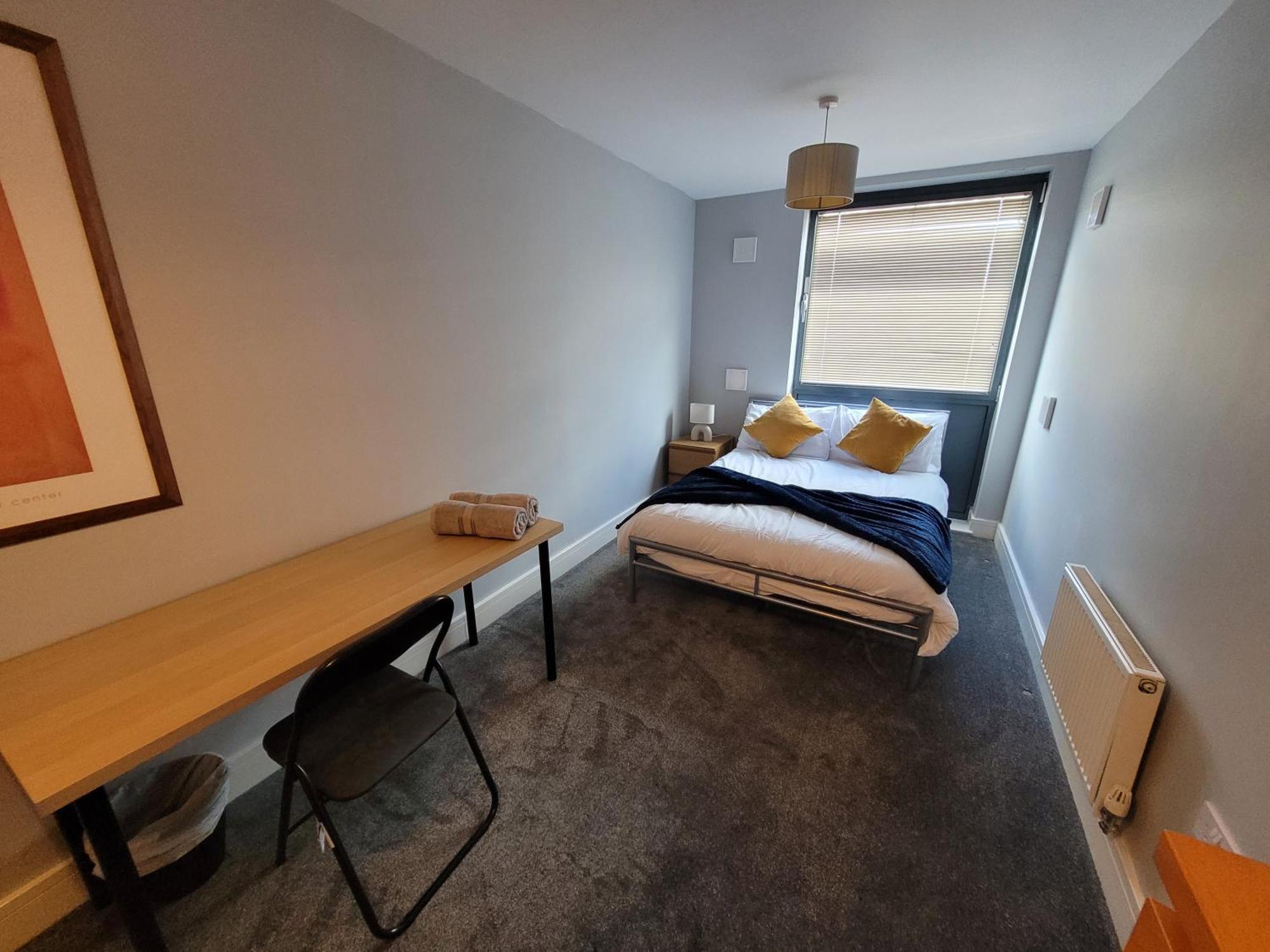Lesley Court- A Lovely Spacious 2 Bedroom Apartment By Catchpole Stays Chelmsford Exterior photo